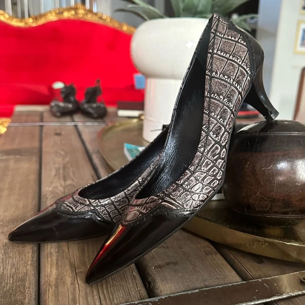 Prada two tone kitten heel - Picture 11 of 12